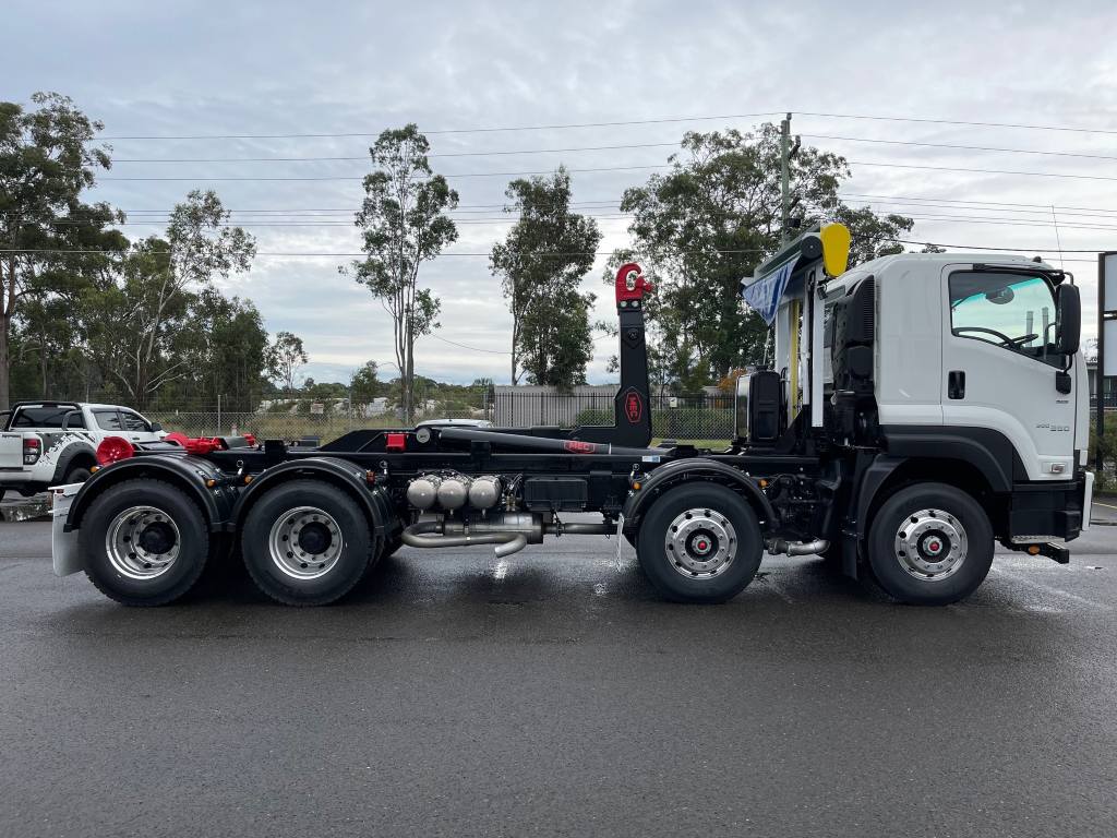 Isuzu-FYJ-SCK-2